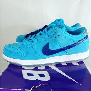 DS Nike SB Dunk low blue fury